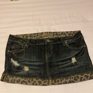 Almost Famous Size 13. Jean shorts